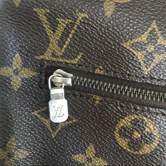 SOLD✨ Louis Vuitton Monogram Envelope Clutch - Picture 7 of 9